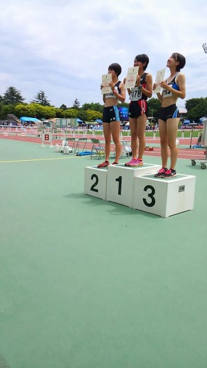 女子学園　陸上部 